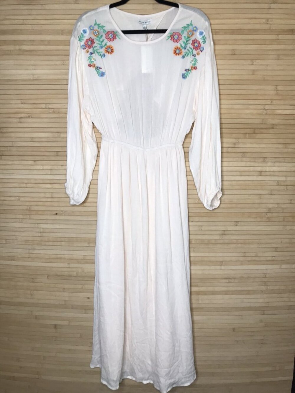 NWT Moon River Womens Embroidered Maxi Dress Elastic Waist Back Cut Out sz L - Picture 3 of 7